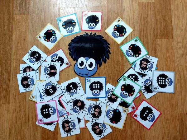 učení s pavoučkem